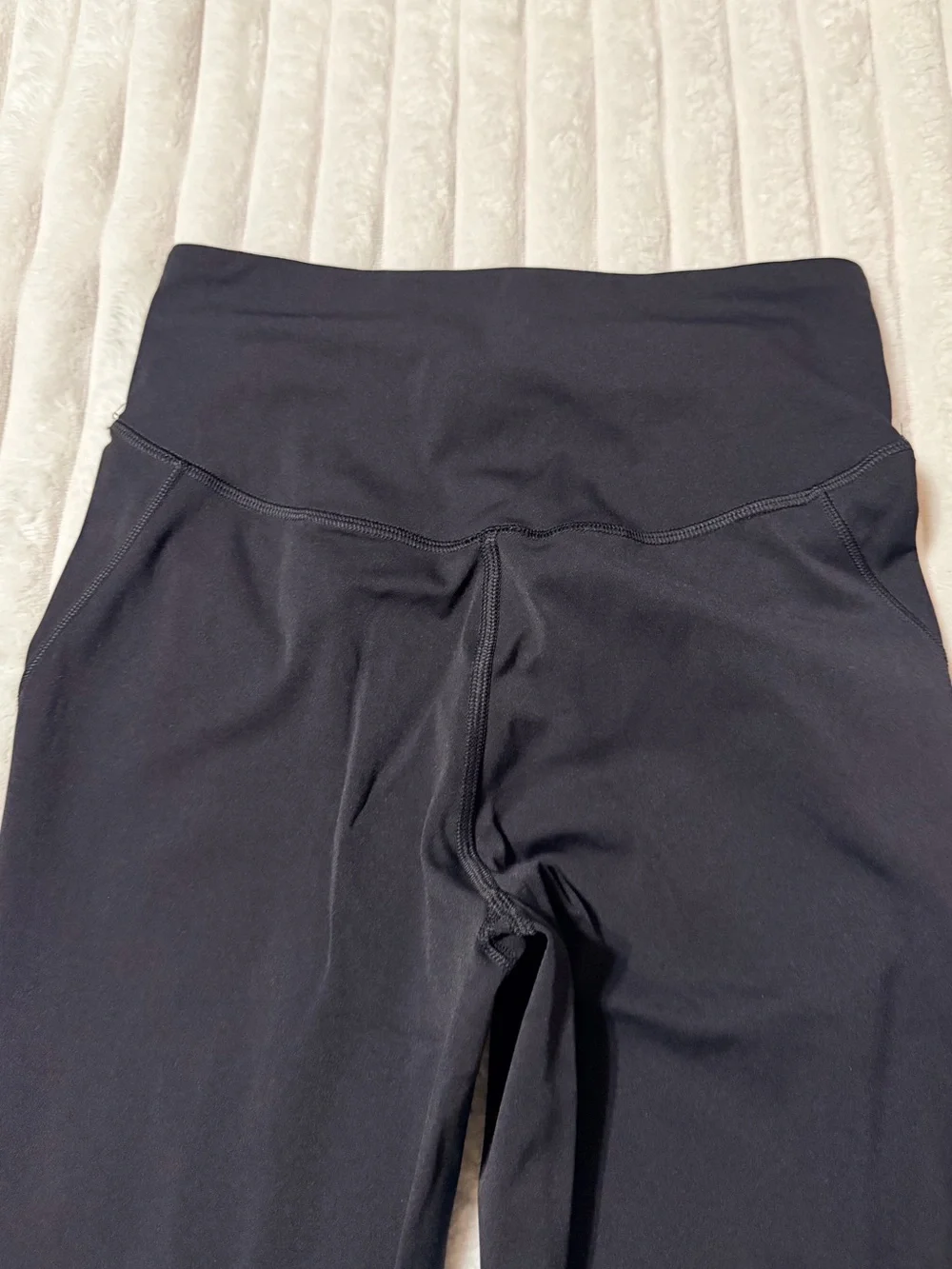 lululemon athletica has holes